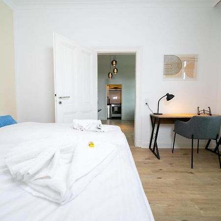 Favorite Stays - Suite And More - Kitchen Нойс Экстерьер фото