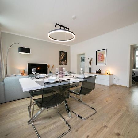 Favorite Stays - Suite And More - Kitchen Нойс Экстерьер фото