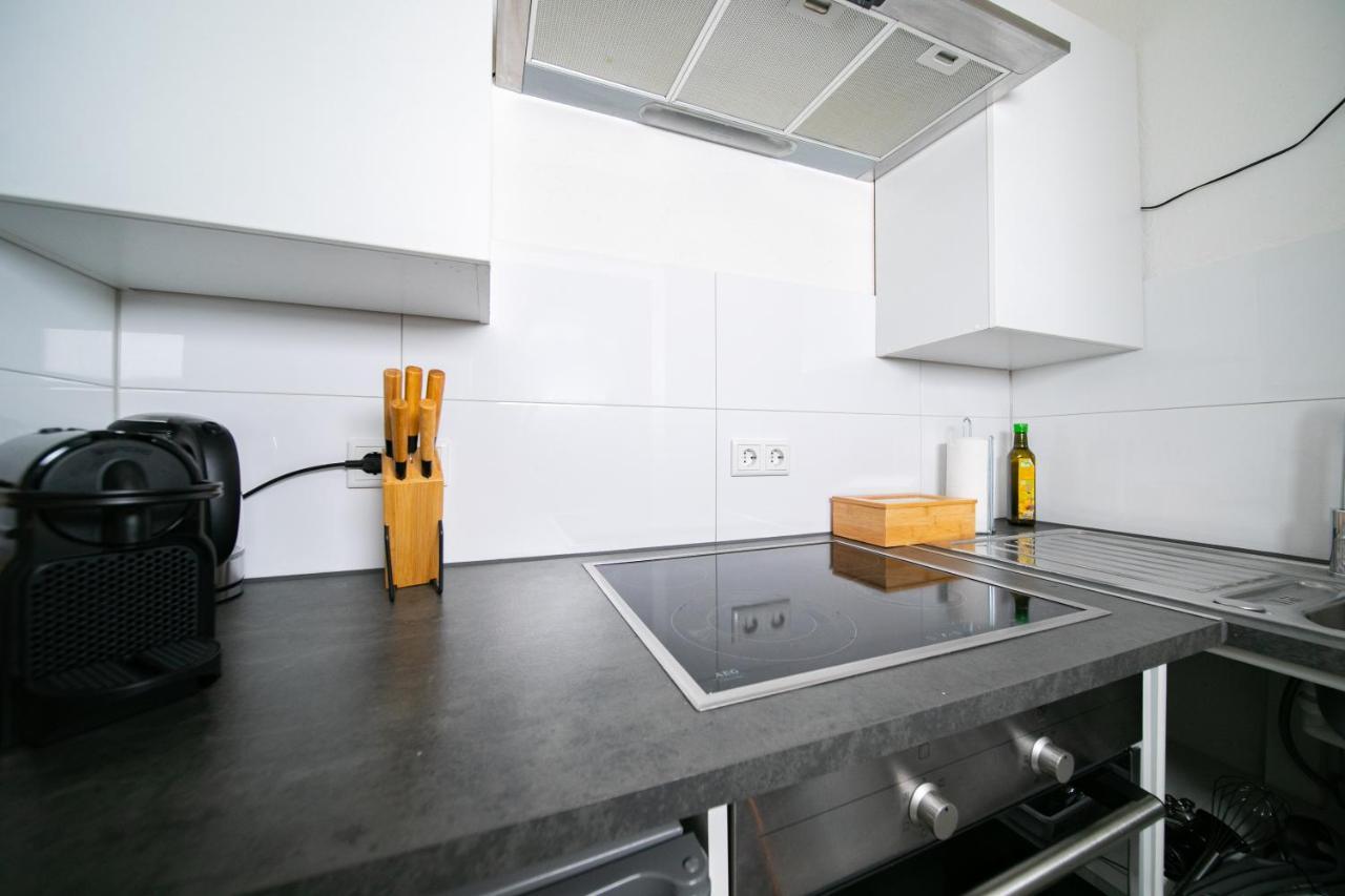 Favorite Stays - Suite And More - Kitchen Нойс Экстерьер фото