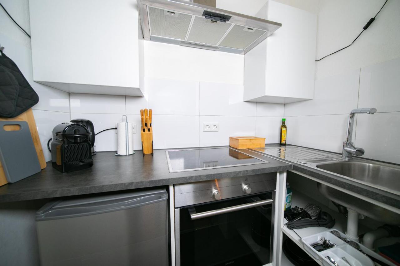 Favorite Stays - Suite And More - Kitchen Нойс Экстерьер фото